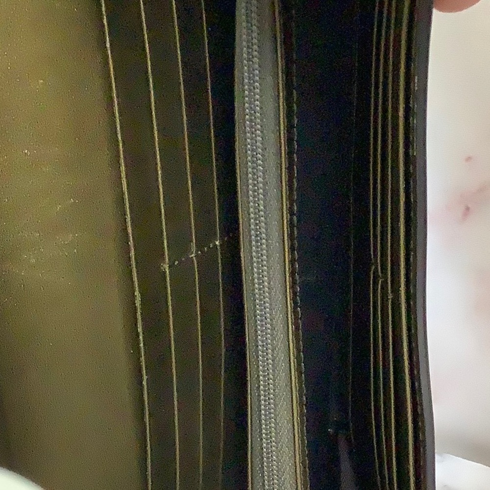 GUC Gucci Micro Guccishima Gold Heart Logo  Metallic Gold Green Women's Wallet - Picture 4 of 6